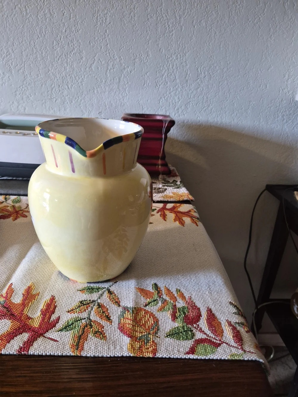 Inspirado yellow ceramic